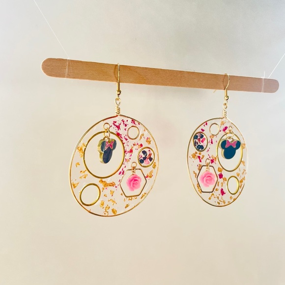 Disney Minnie Mouse earrings - Picture 4 of 5